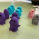 Ludobrikker printet som små farvede spøgelser på 3D printer